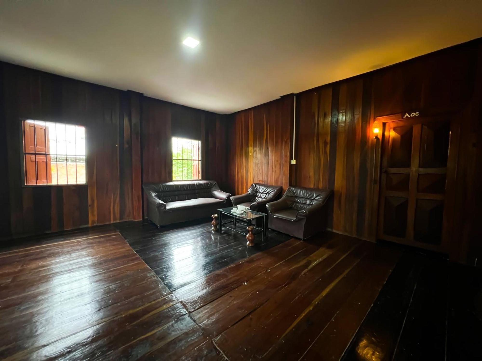 Lotus Blanc Homestay Villa Battambang Exterior foto